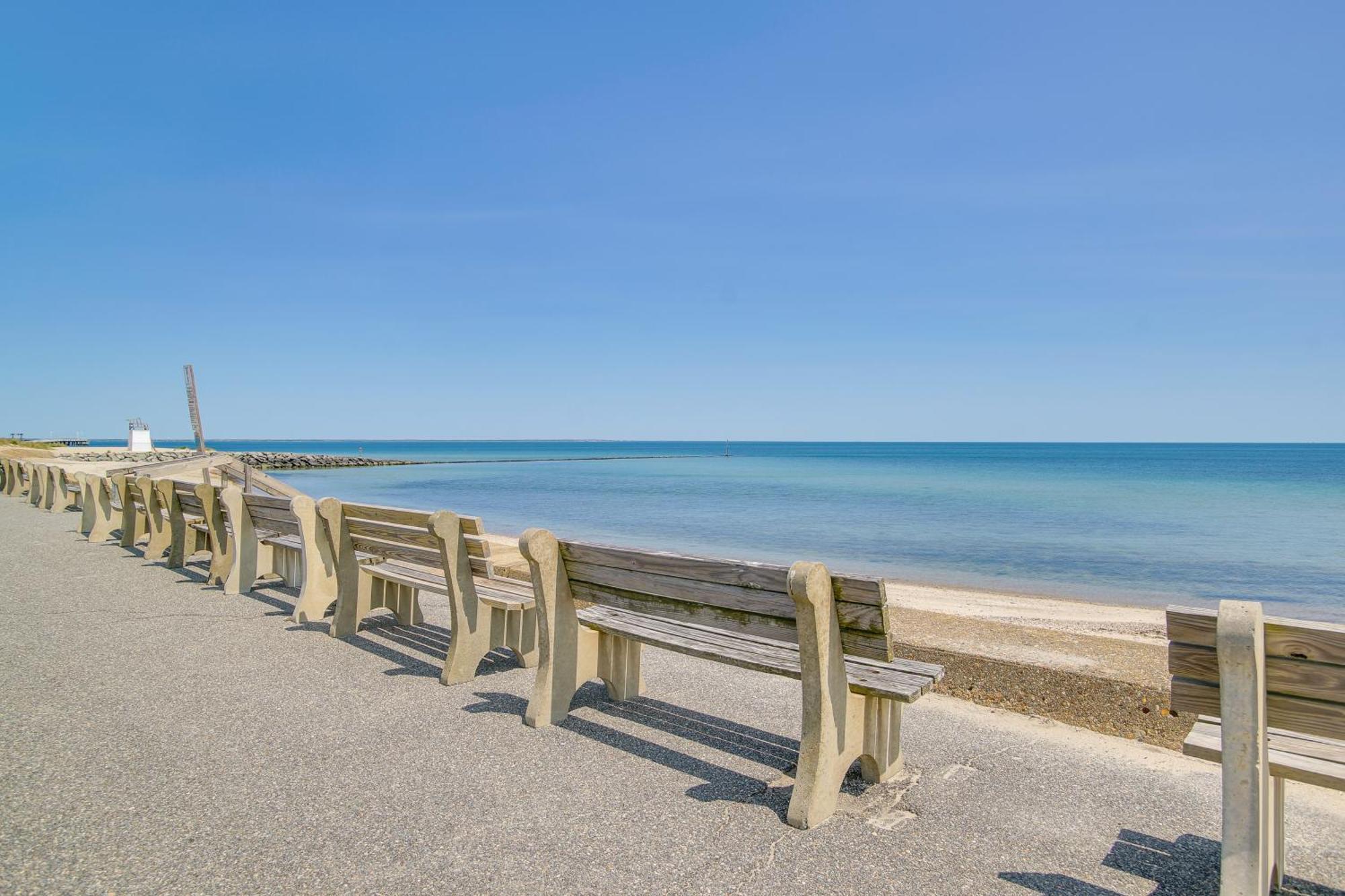 Breezy Oak Bluffs Condo - Steps To Inkwell Beach! Buitenkant foto