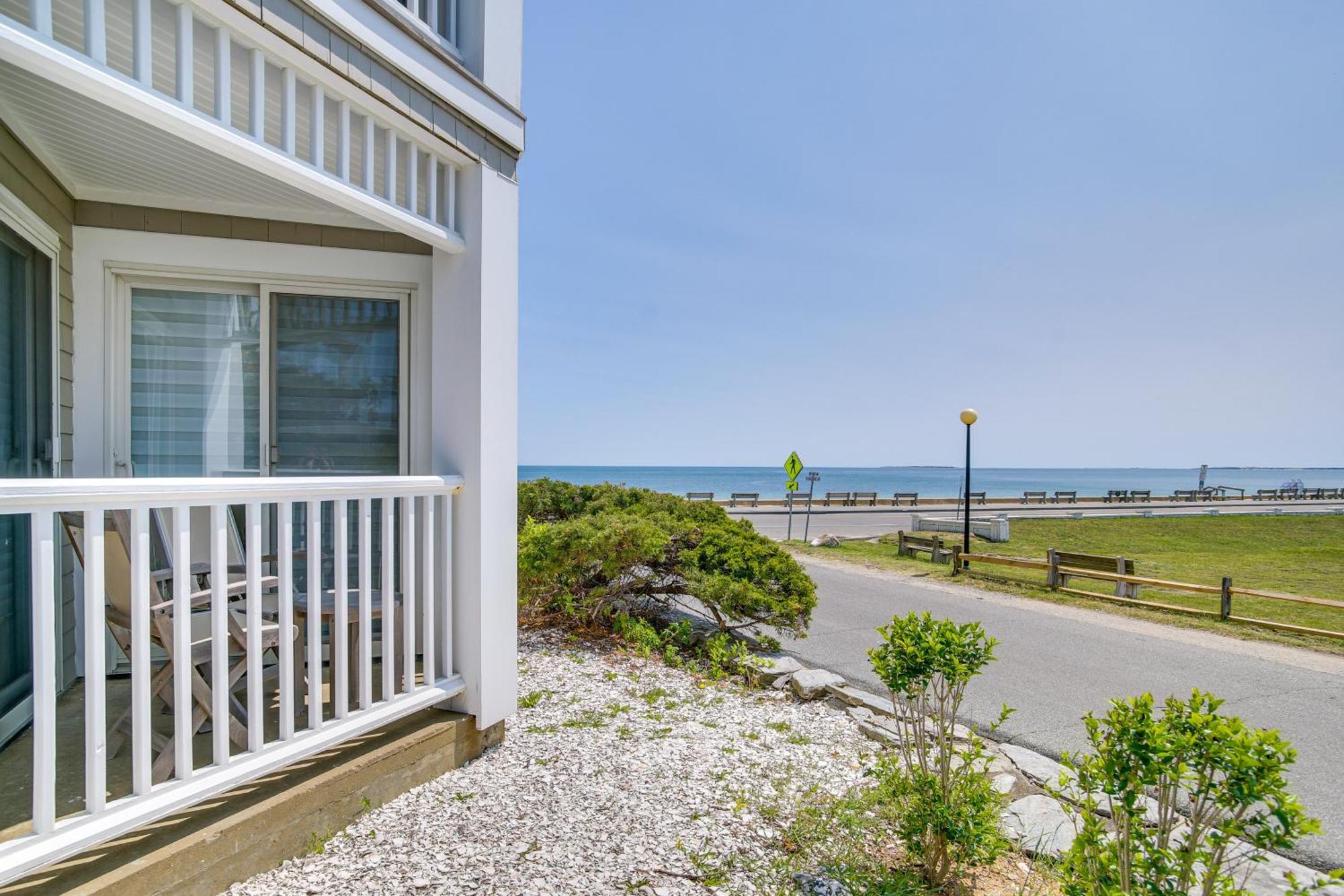Breezy Oak Bluffs Condo - Steps To Inkwell Beach! Buitenkant foto